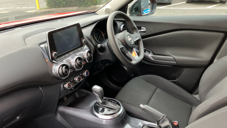 Nissan Juke 1.0 DiG-T 114 Acenta 5dr DCT Petrol Hatchback